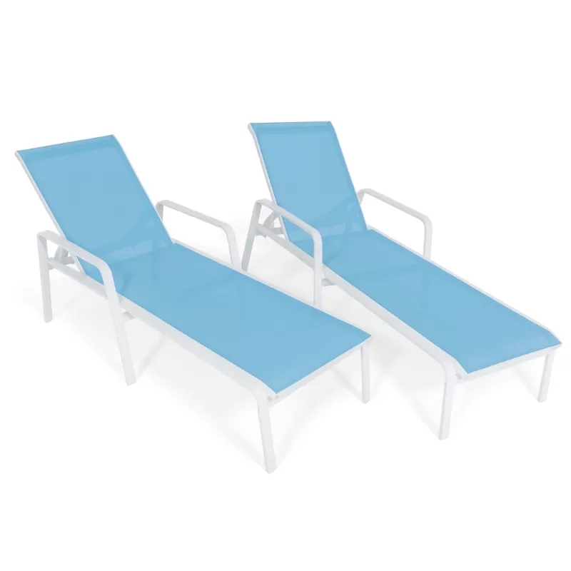 Kit com 2 Espreguiçadeiras para Piscina Summer - Alumínio Branco, Tela Sling Azul Claro | Empilhável